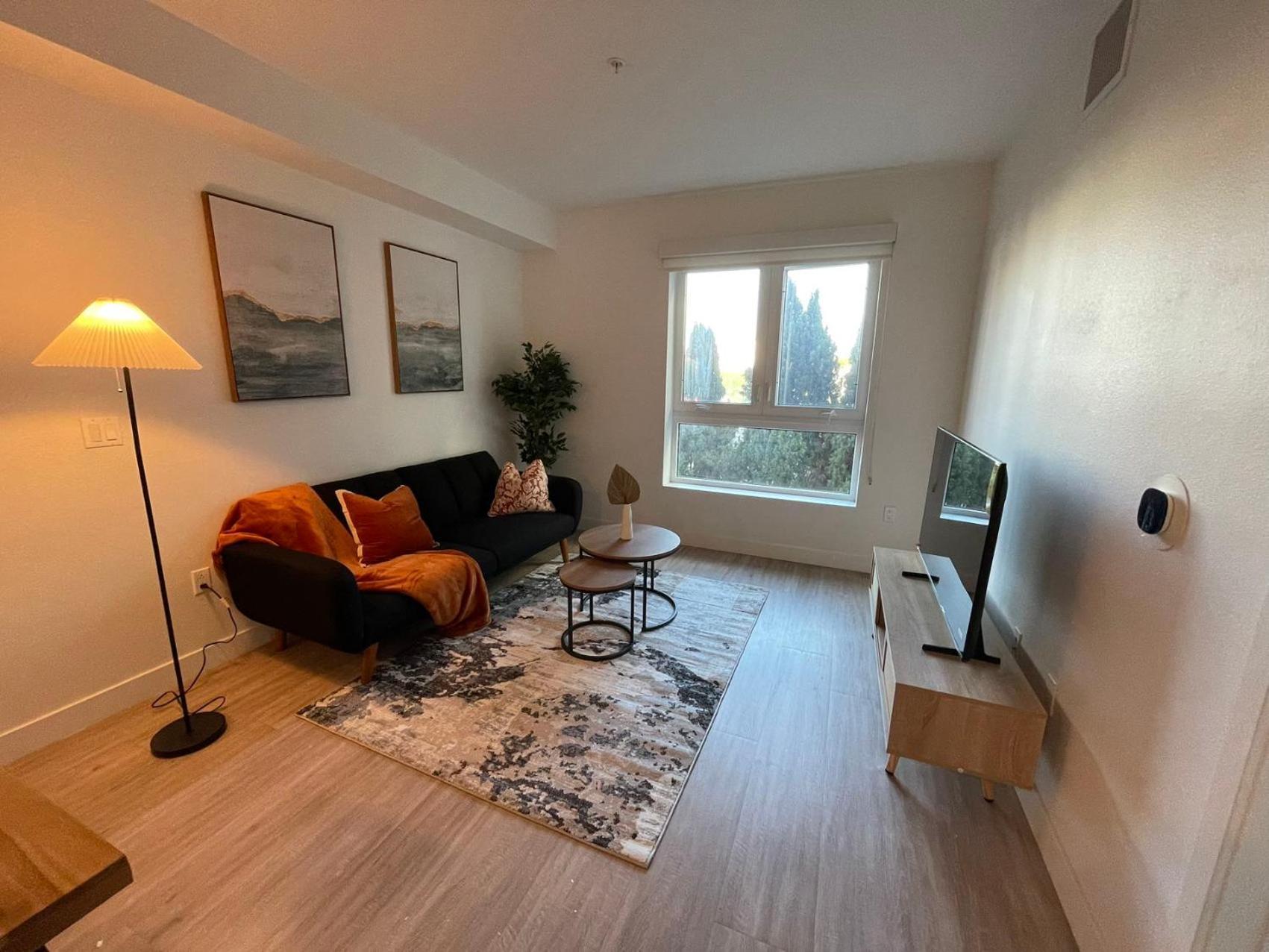 ホテル Chic Urban Retreat In Heart Of La, Steps From Attractions! ロサンゼルス エクステリア 写真