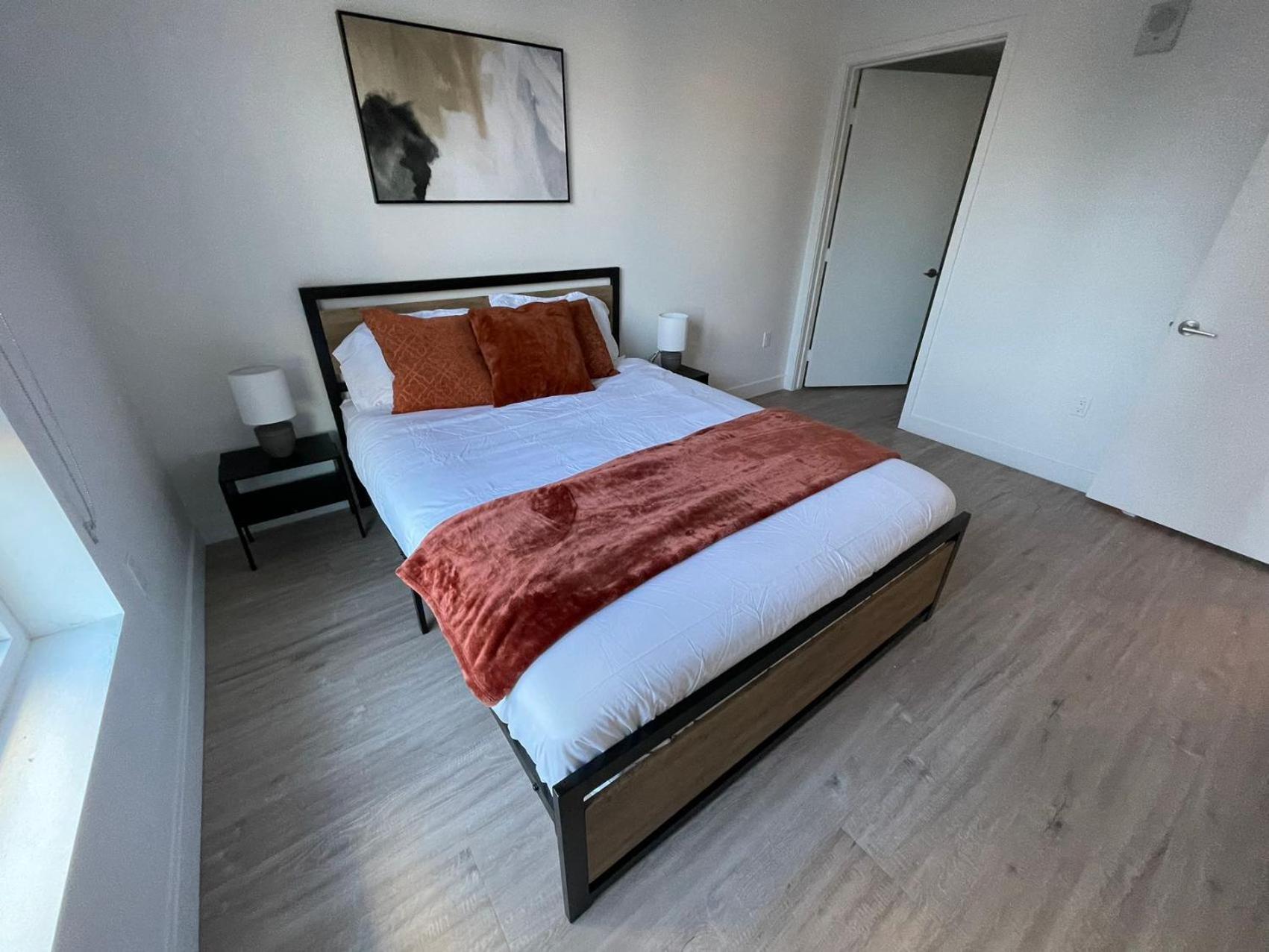 ホテル Chic Urban Retreat In Heart Of La, Steps From Attractions! ロサンゼルス エクステリア 写真