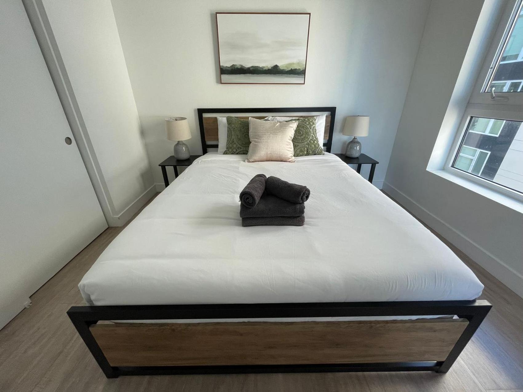 ホテル Chic Urban Retreat In Heart Of La, Steps From Attractions! ロサンゼルス エクステリア 写真