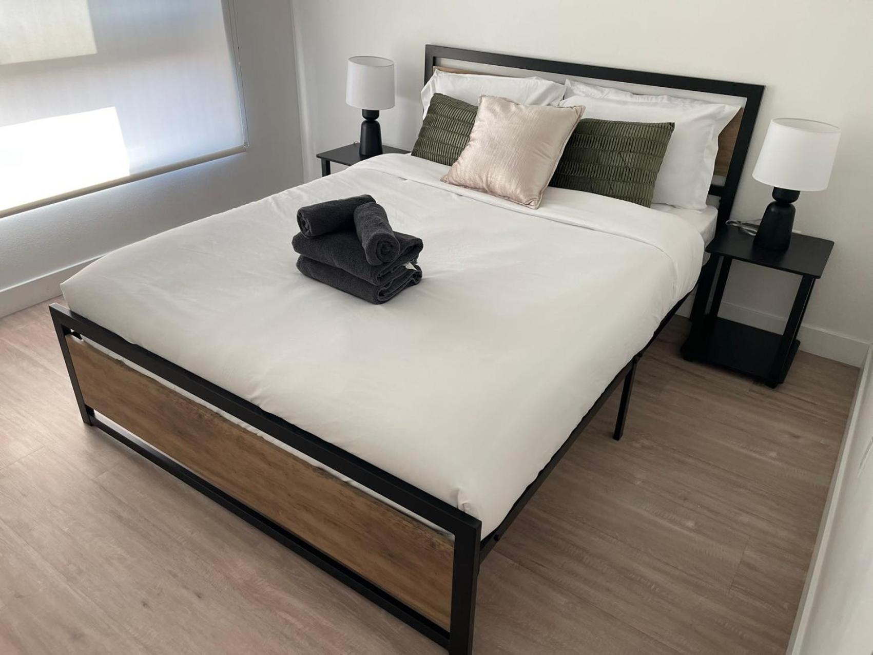 ホテル Chic Urban Retreat In Heart Of La, Steps From Attractions! ロサンゼルス エクステリア 写真