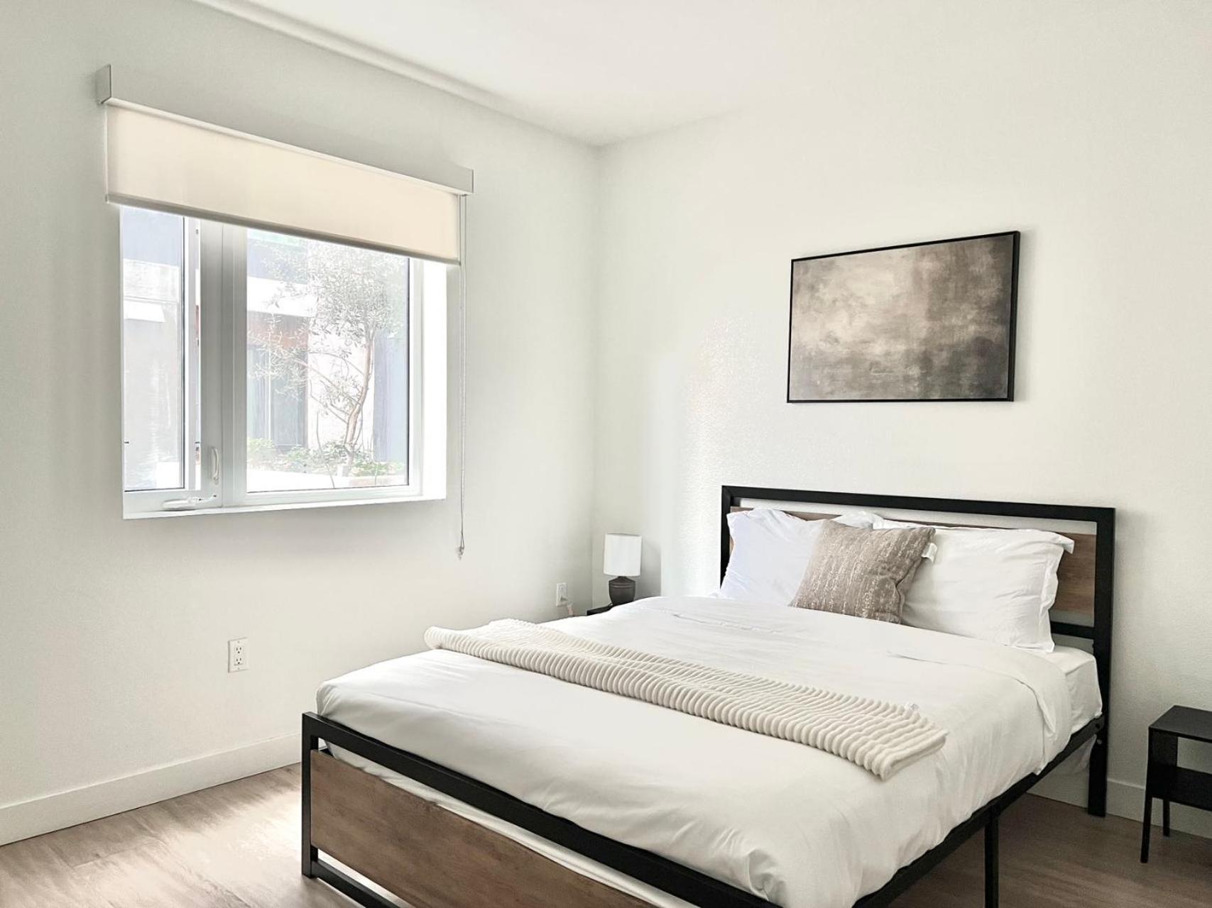 ホテル Chic Urban Retreat In Heart Of La, Steps From Attractions! ロサンゼルス エクステリア 写真