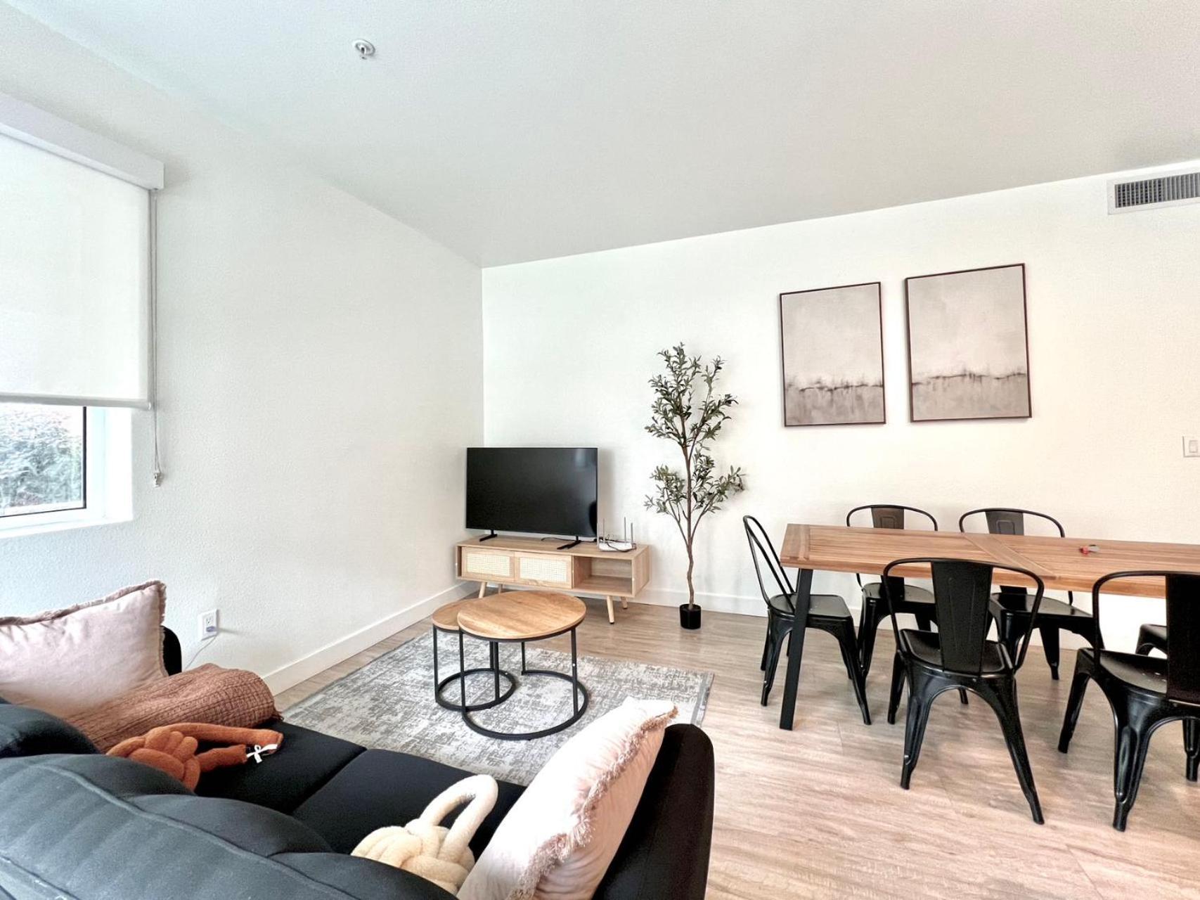 ホテル Chic Urban Retreat In Heart Of La, Steps From Attractions! ロサンゼルス エクステリア 写真
